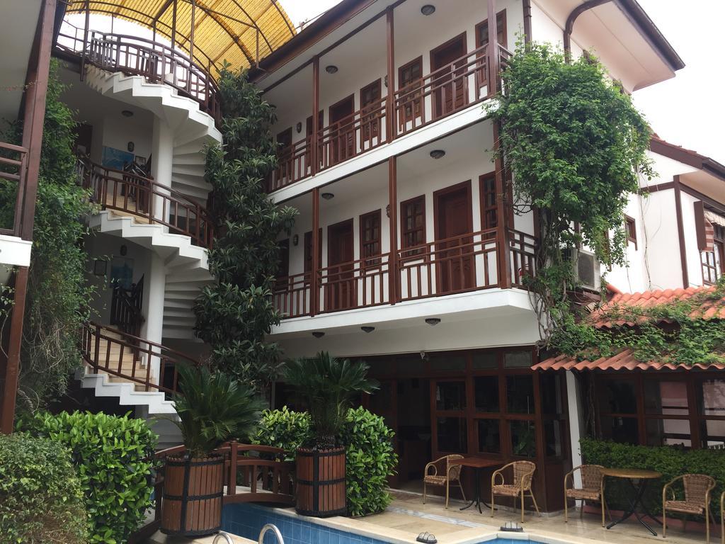 Hotel Karyatit Kaleici Antália Exterior foto